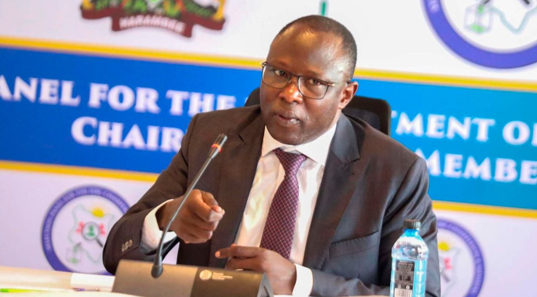 Erastus Edung Ethekon Mwenyekiti mteule wa tume huru ya uchaguzi Kenya ni nani?